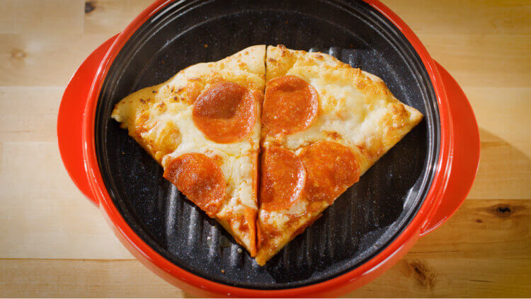 rocket chef turbo grill with pepperoni pizza