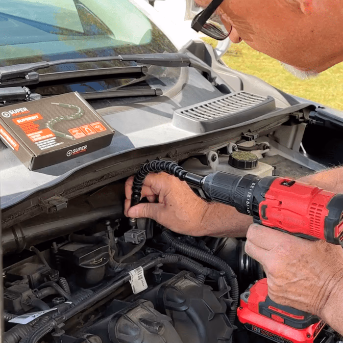 superbit flexible shaft used to reach engine screws